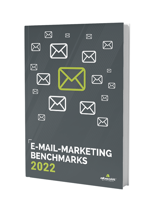 mockup e mail marketing benchmarks - E-Mail-Marketing Benchmarks 2022